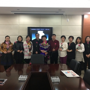 ���˳������֧����Ůרί�Ὺչ��ף��•�˹����Ͷ���Ů�ڻ