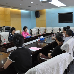 �����ί�쵼�뱱���������ѧԺ�ٿ�������̸��