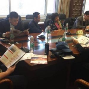 ���˳����֧��֯��Ա�������Ļ������ҵ԰��չ����